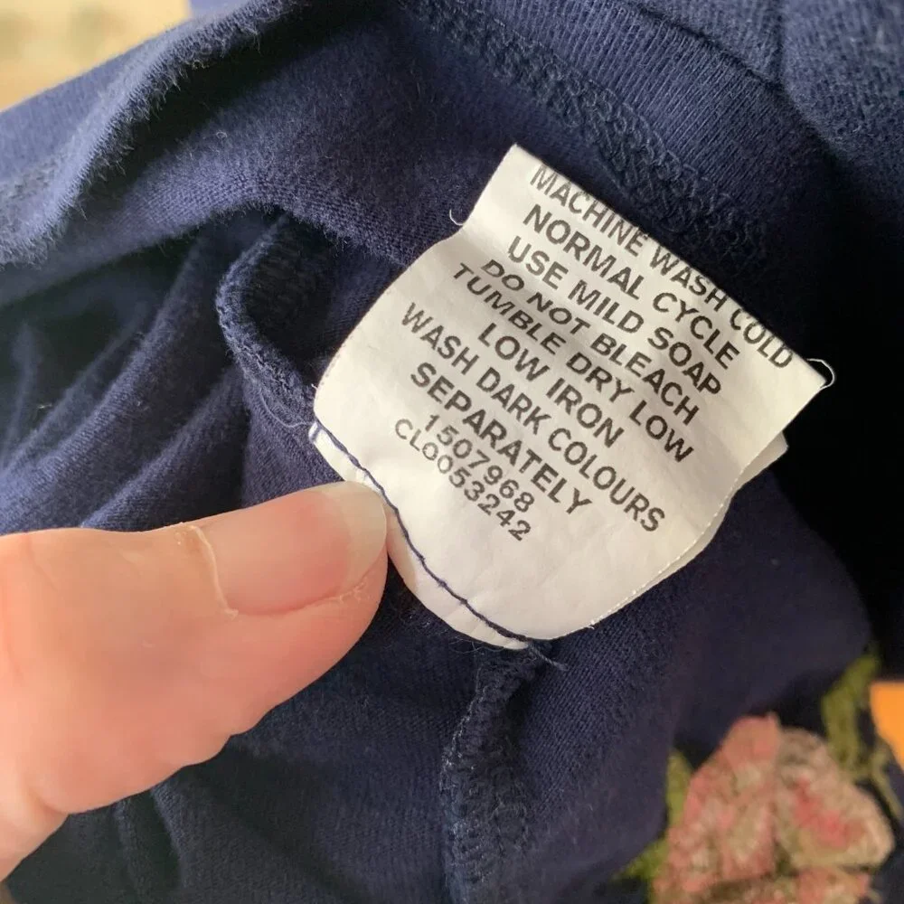 Eshakti dark blue dress with folkloric embroidery - Picture 5 of 6